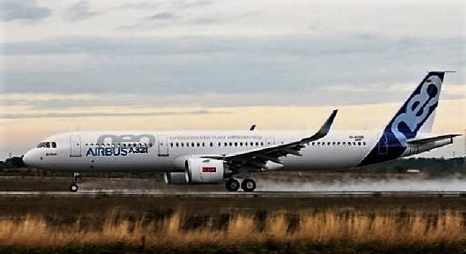 - Airbus-effectue-des-vols-d'essai-à-l'Aéroport-Tozeur-Nefta-de-son-prototype-Airbus-A321neo